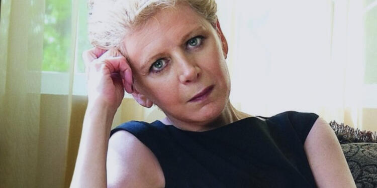 Έλενα Ακρίτα: Το αιχμηρό αντίο της στον Βασίλη Καρρά